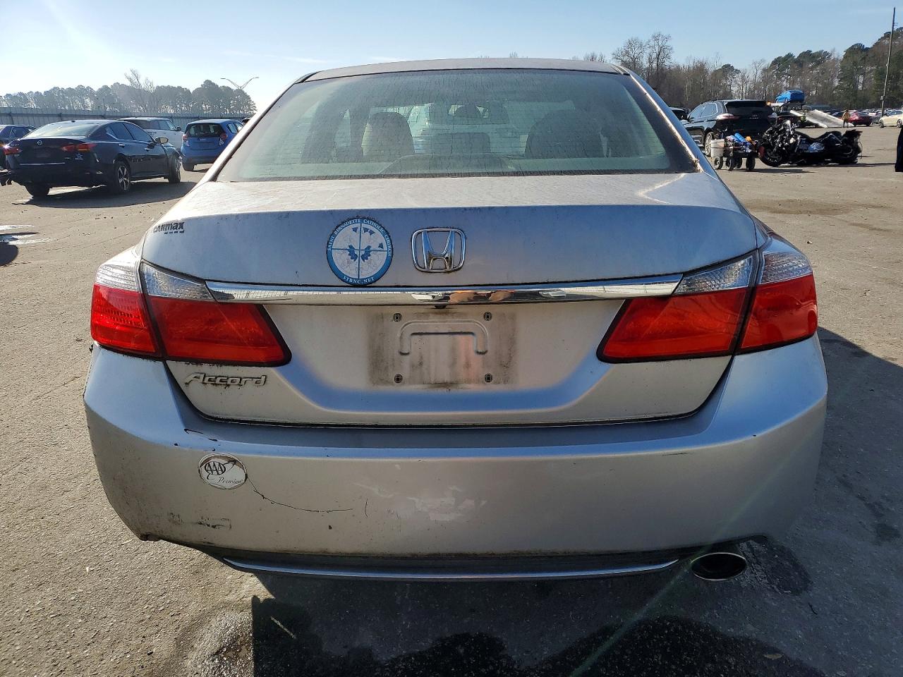 2013 HONDA ACCORD LX photo 6