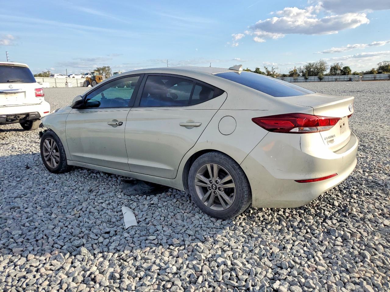 2017 HYUNDAI ELANTRA SE photo 2