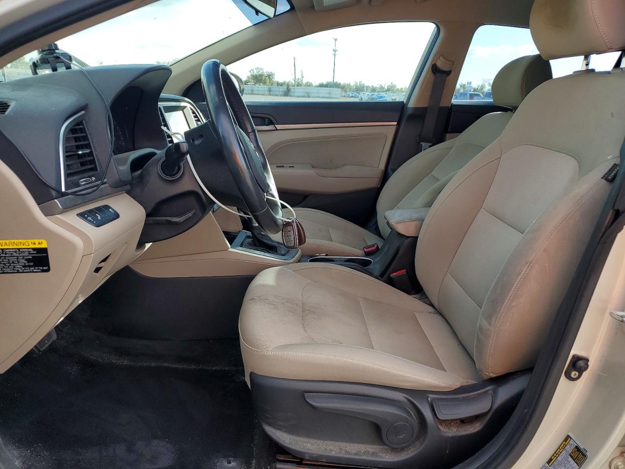 2017 HYUNDAI ELANTRA SE photo 7