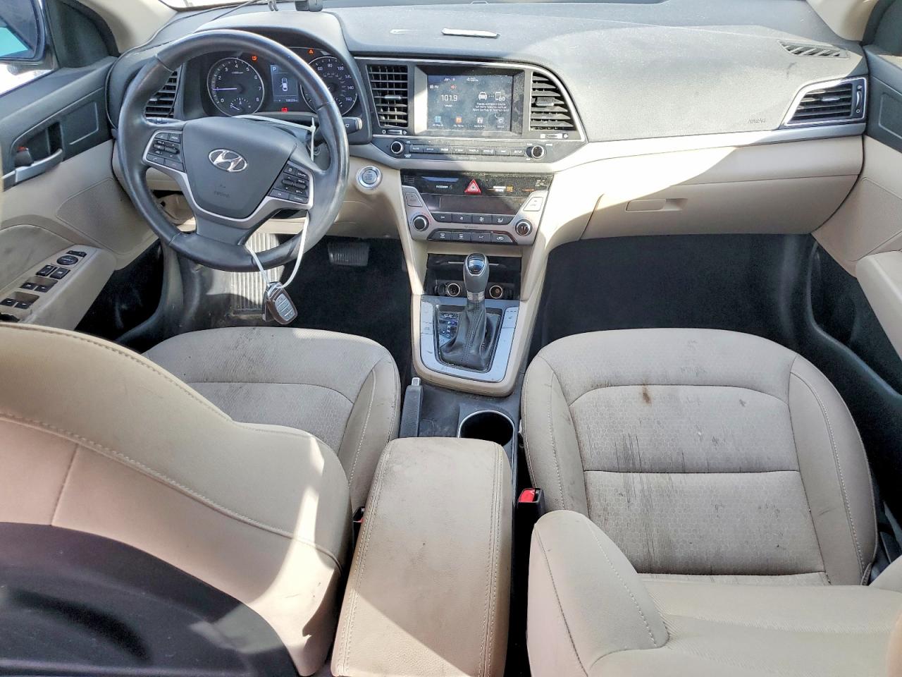 2017 HYUNDAI ELANTRA SE photo 8