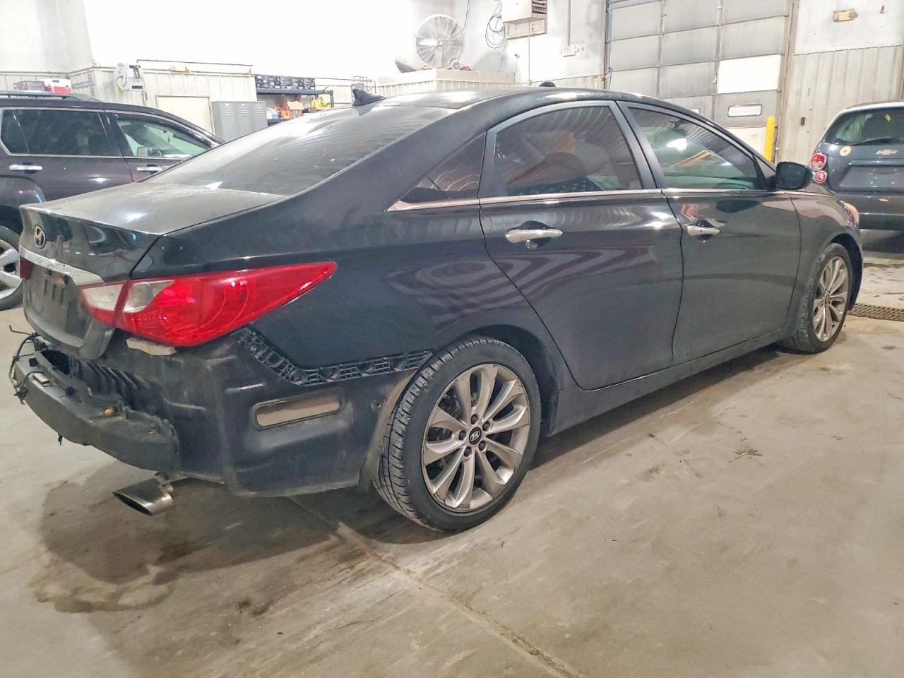 2013 HYUNDAI SONATA SE photo 3