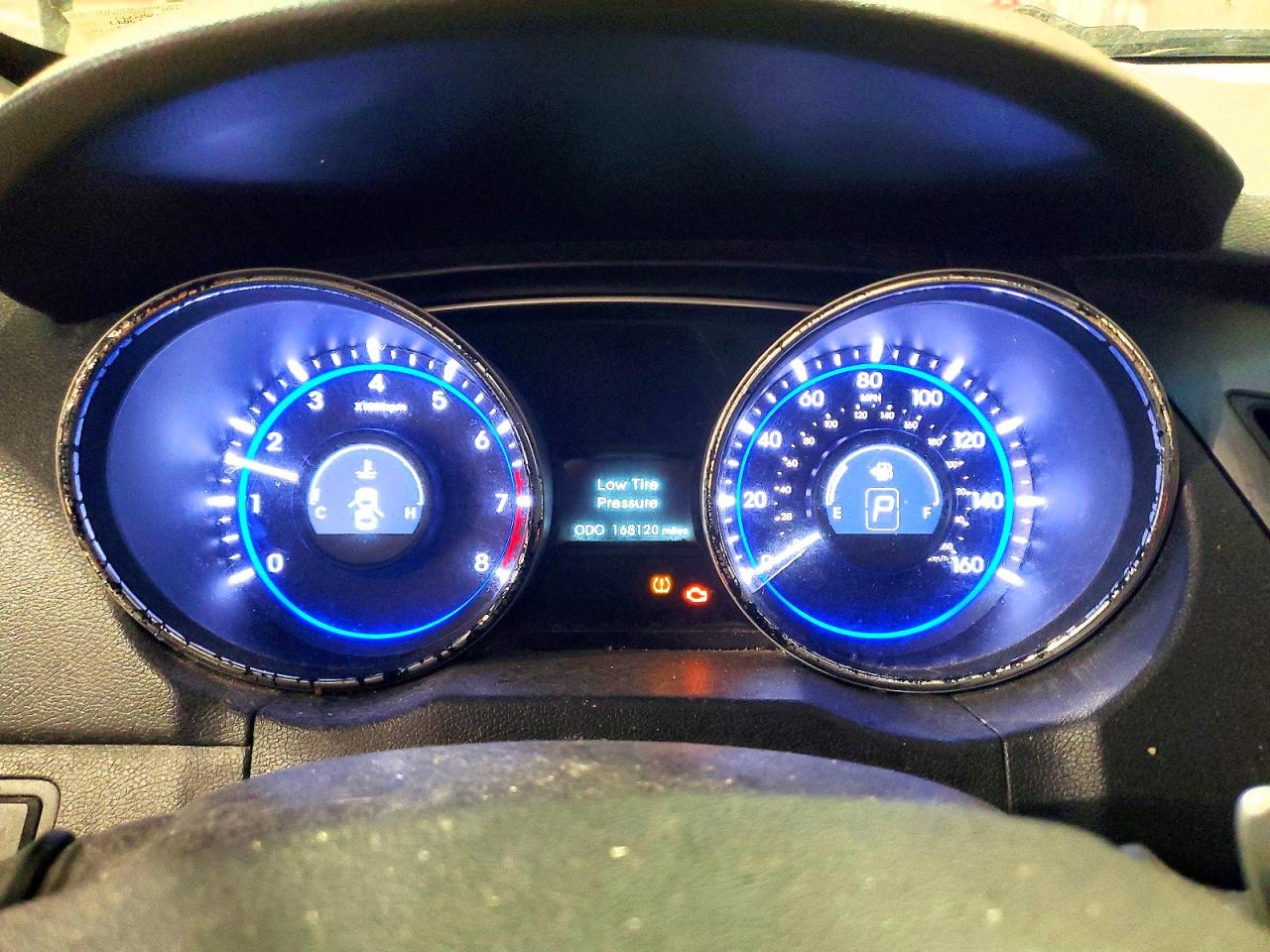 2013 HYUNDAI SONATA SE photo 9