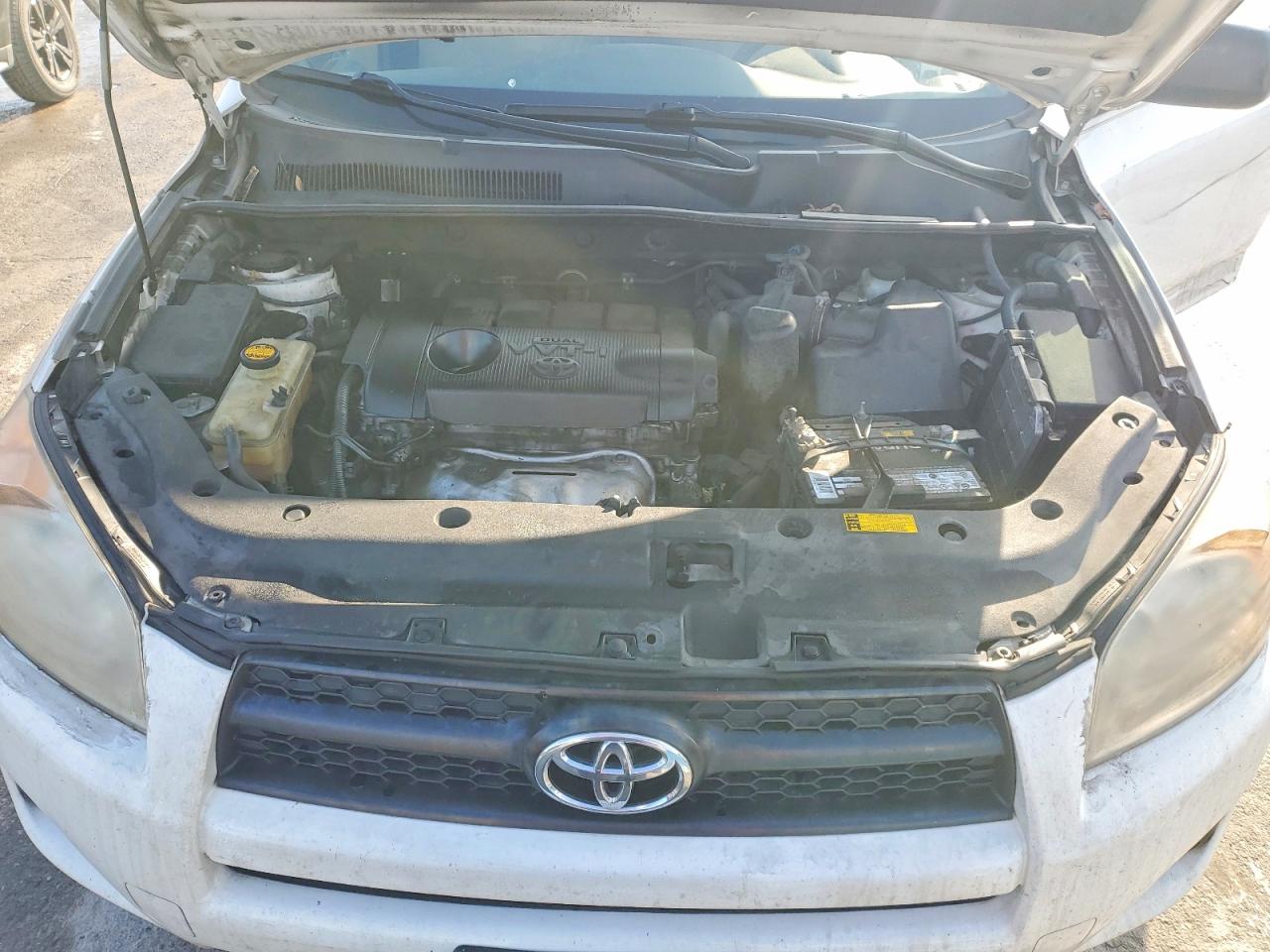 2012 TOYOTA RAV4 photo 12