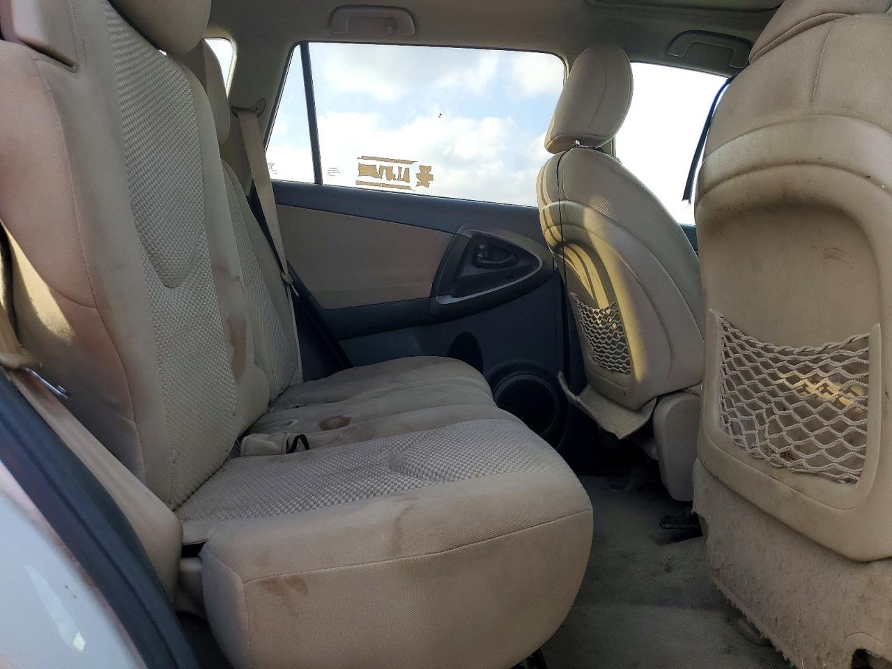 2012 TOYOTA RAV4 photo 11