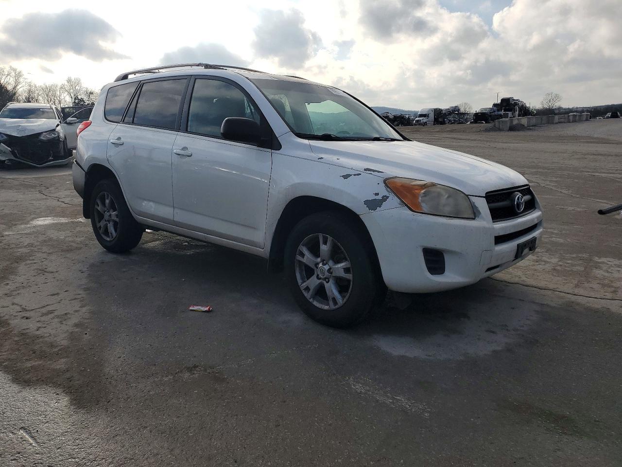 2012 TOYOTA RAV4 photo 4