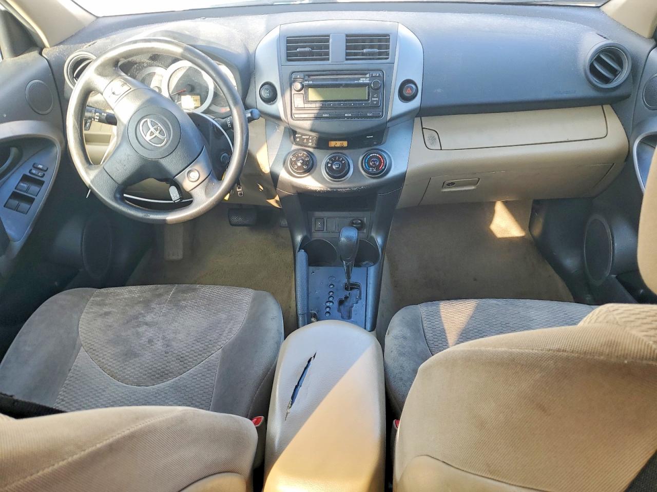 2012 TOYOTA RAV4 photo 8