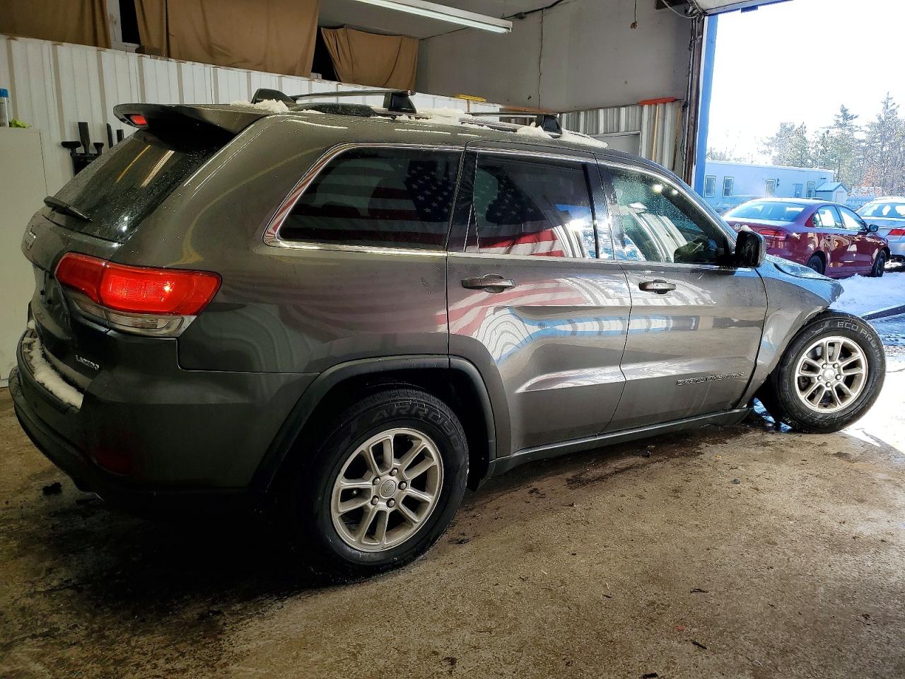 2018 JEEP GRAND CHEROKEE LAREDO photo 3