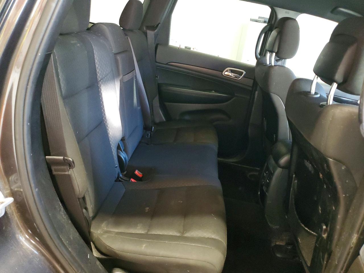 2018 JEEP GRAND CHEROKEE LAREDO photo 11