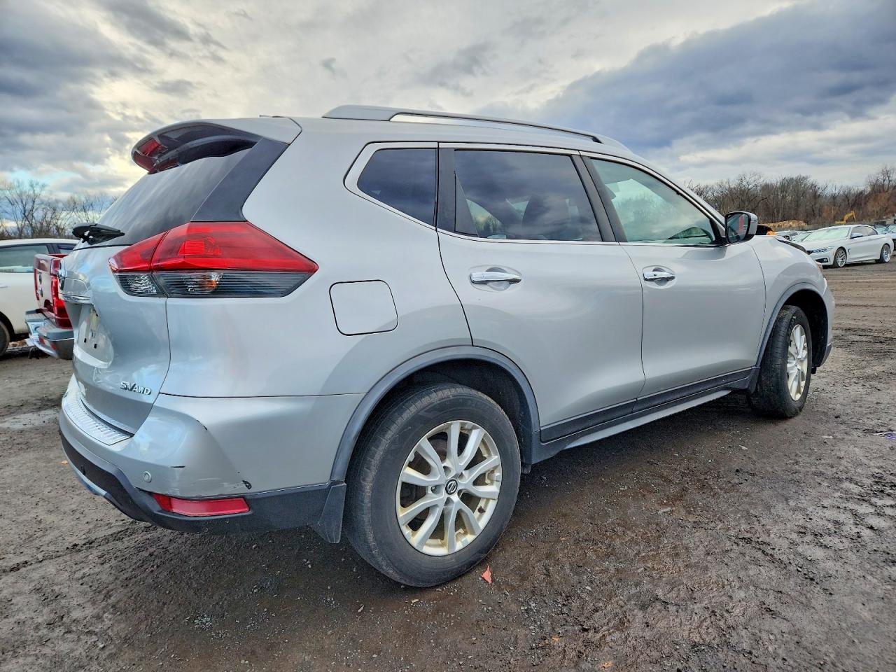 2020 NISSAN ROGUE S photo 5
