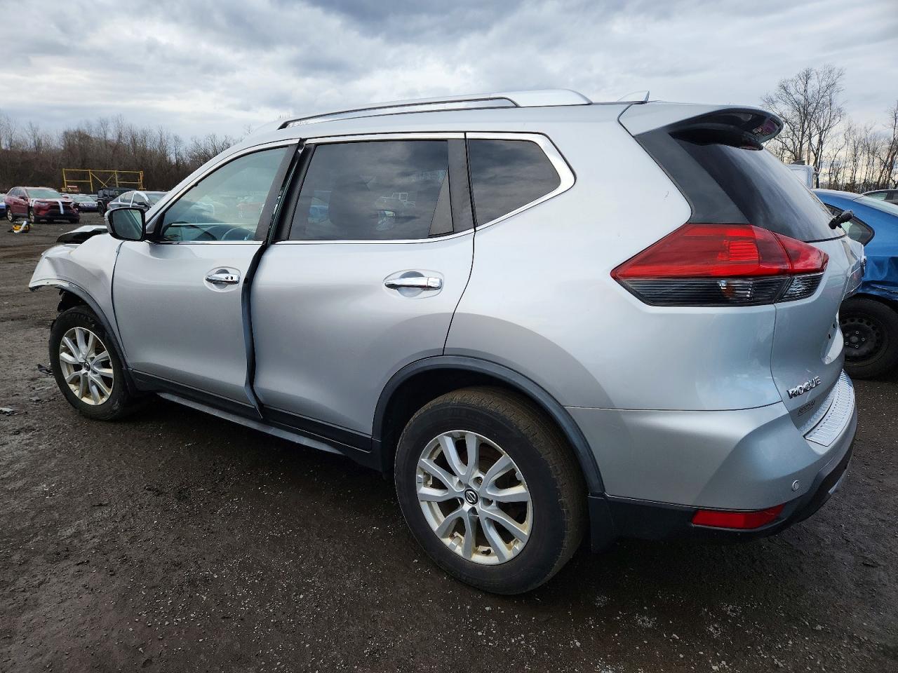 2020 NISSAN ROGUE S photo 3