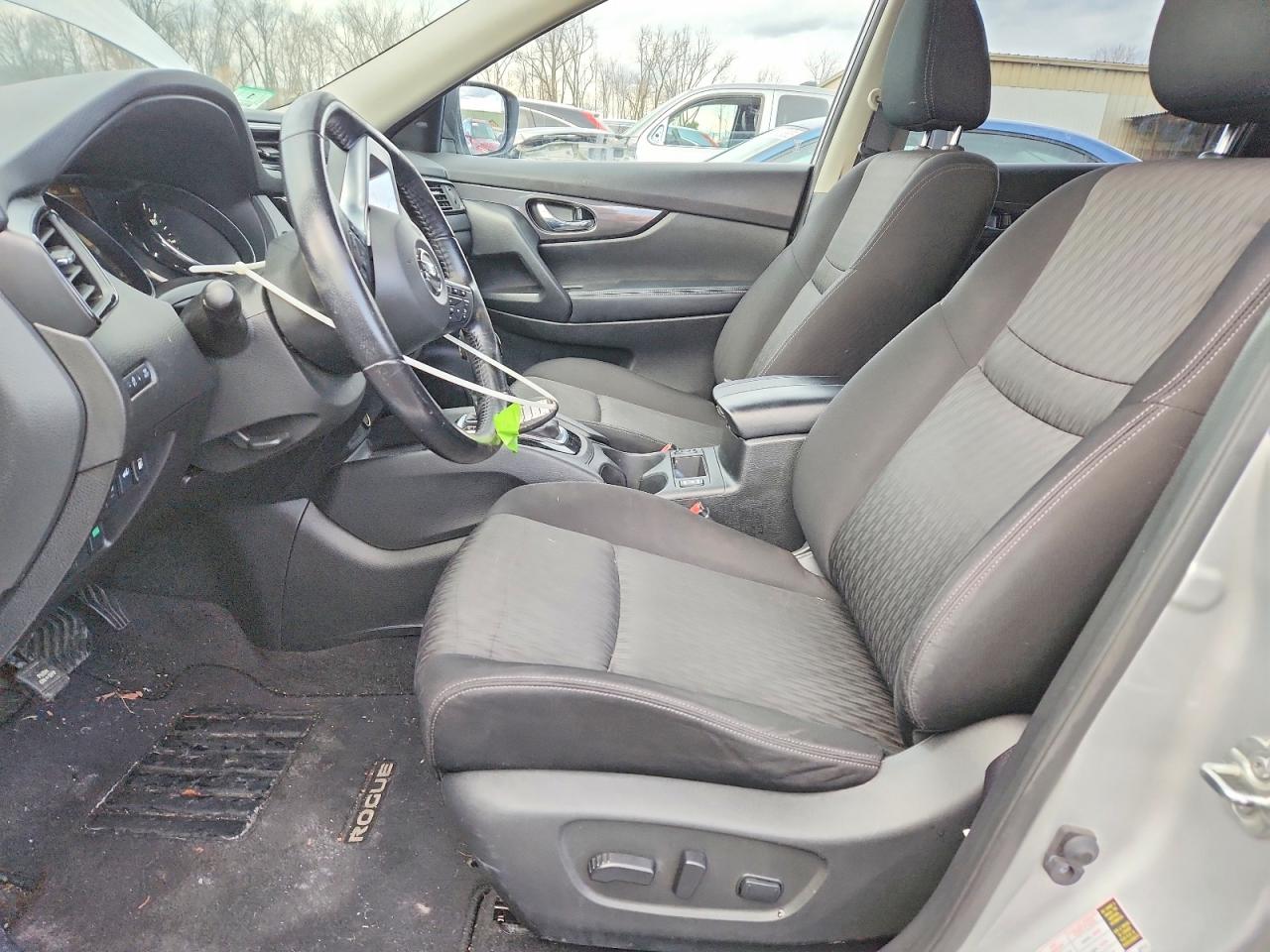 2020 NISSAN ROGUE S photo 13