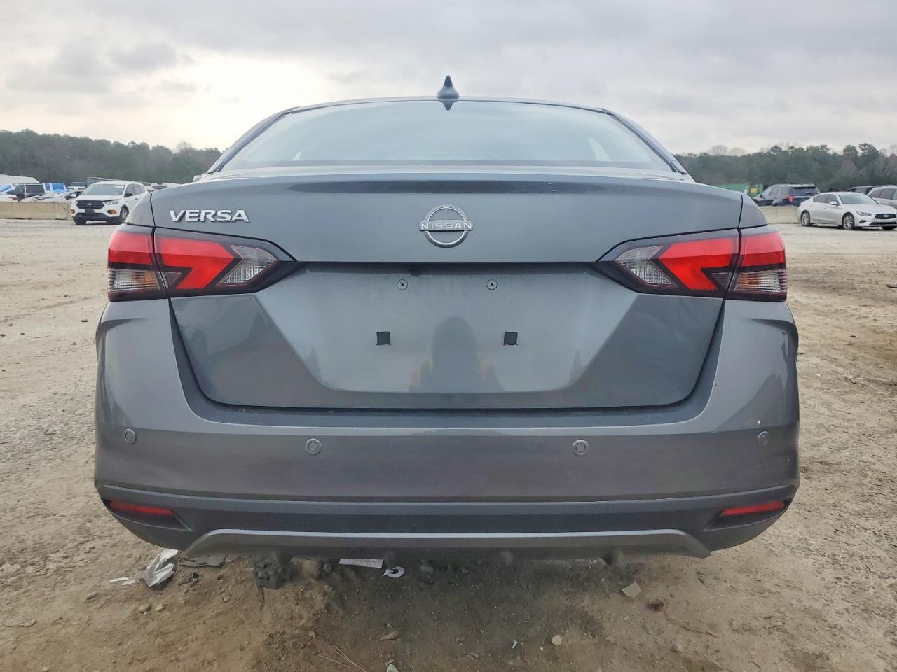 2025 NISSAN VERSA SV photo 6