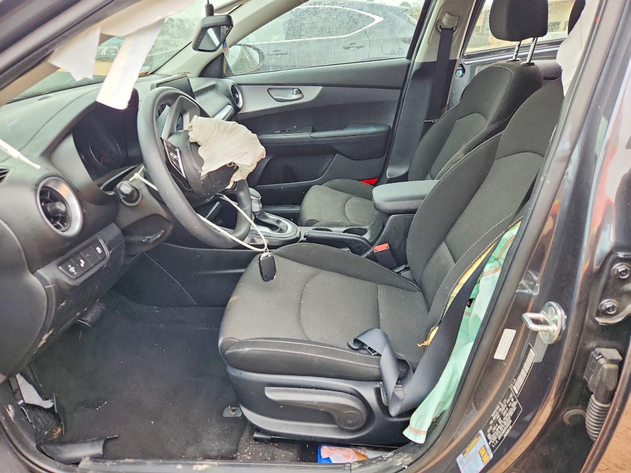 2023 KIA FORTE LX photo 7