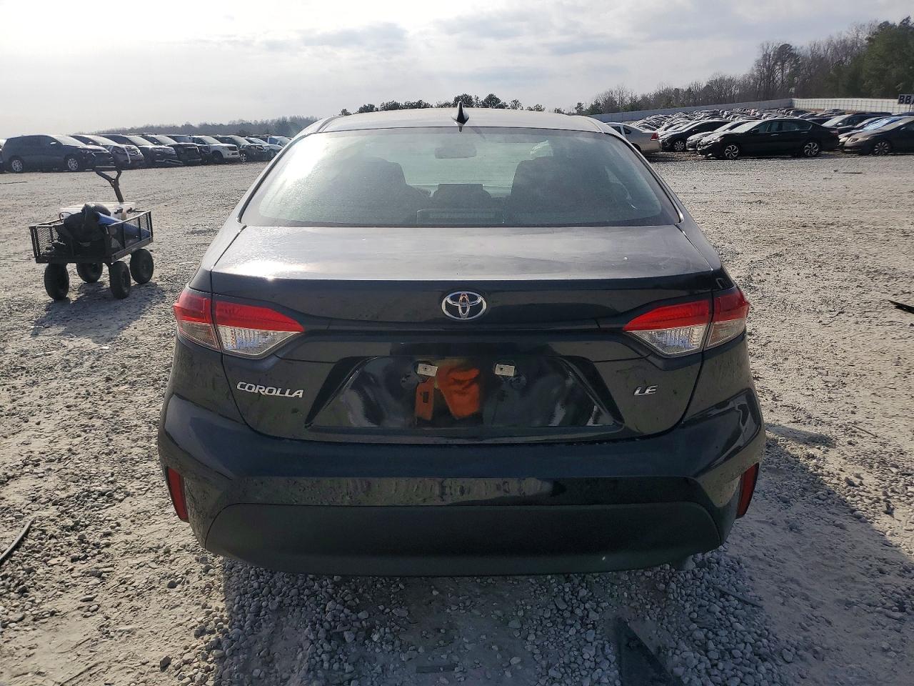 2025 TOYOTA COROLLA LE photo 6