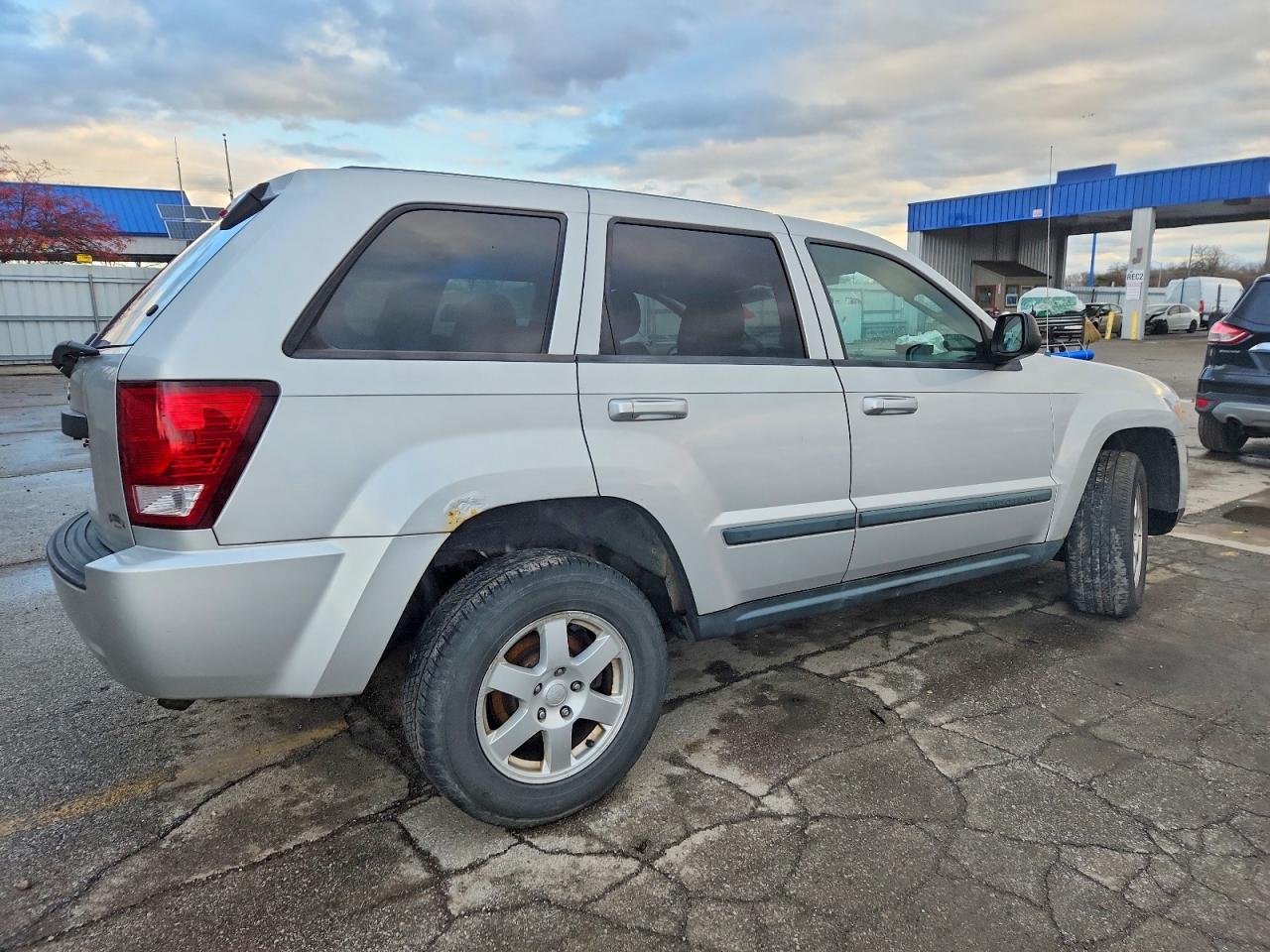 2008 JEEP GRAND CHEROKEE LAREDO photo 3