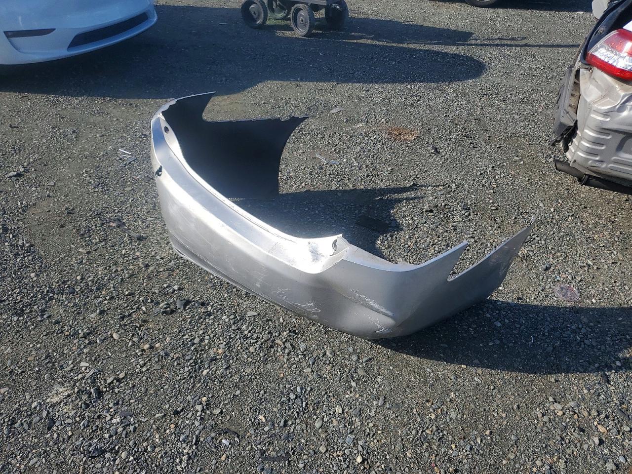 2011 TOYOTA CAMRY BASE photo 12