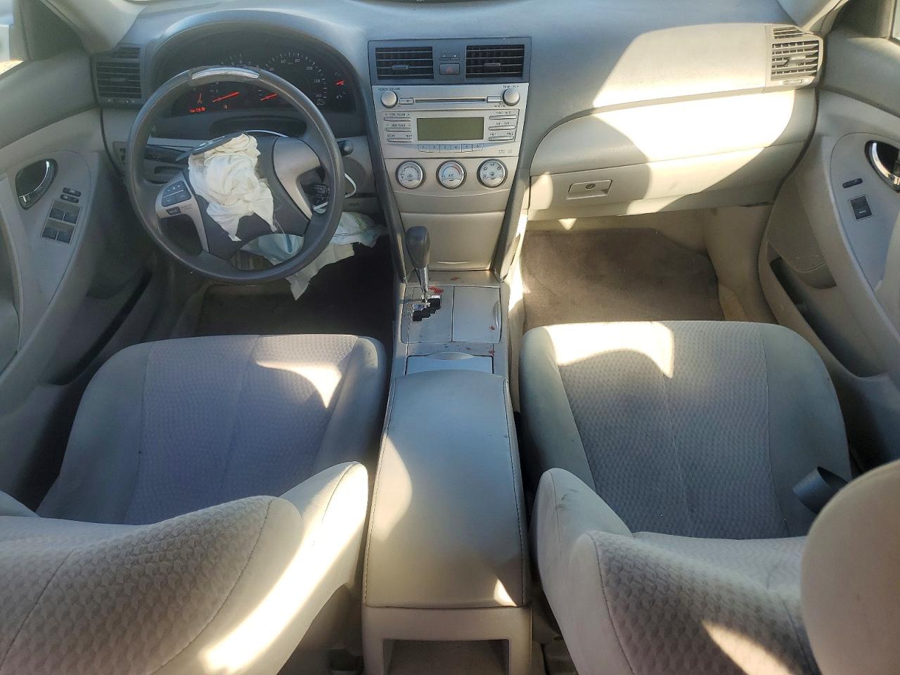 2011 TOYOTA CAMRY BASE photo 8