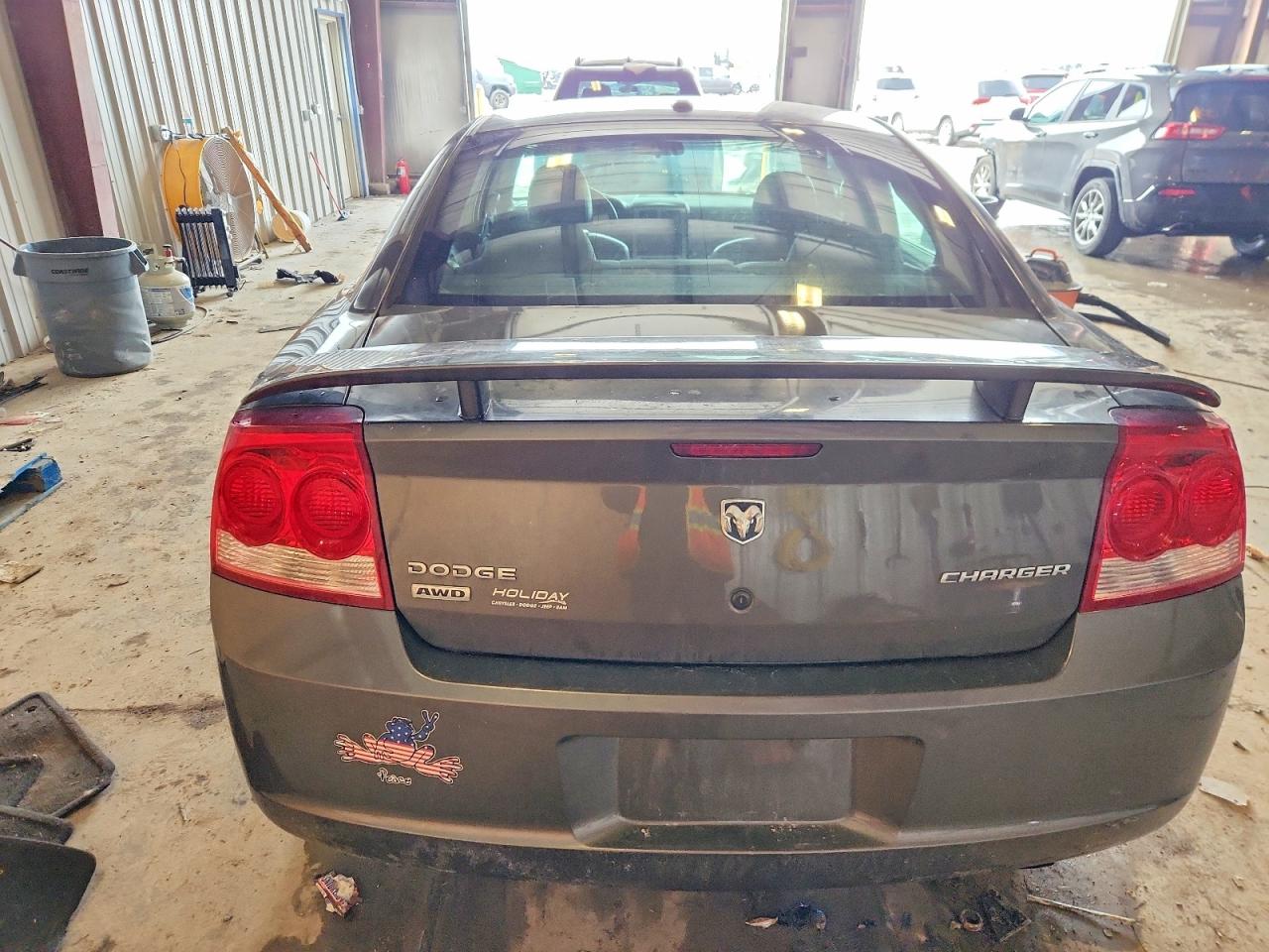 2010 DODGE CHARGER photo 6