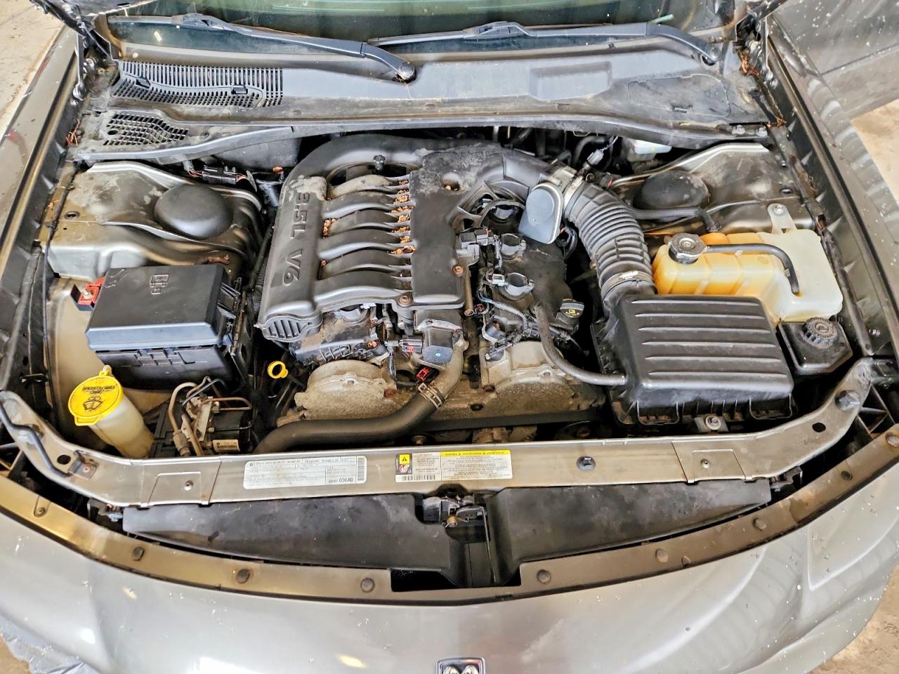 2010 DODGE CHARGER photo 11