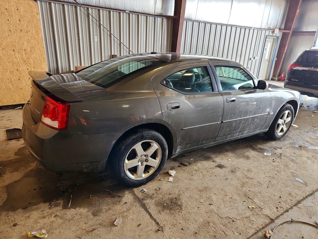 2010 DODGE CHARGER photo 3