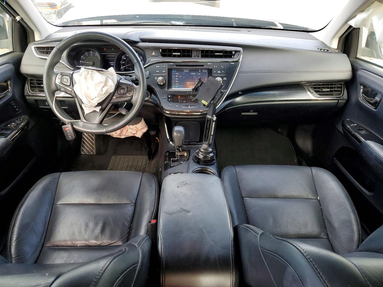2016 TOYOTA AVALON XLE photo 8