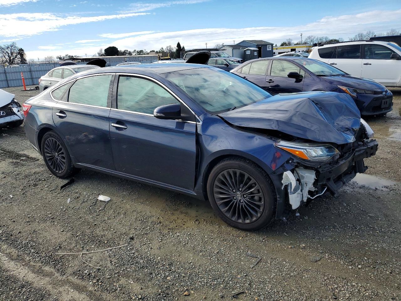2016 TOYOTA AVALON XLE photo 4
