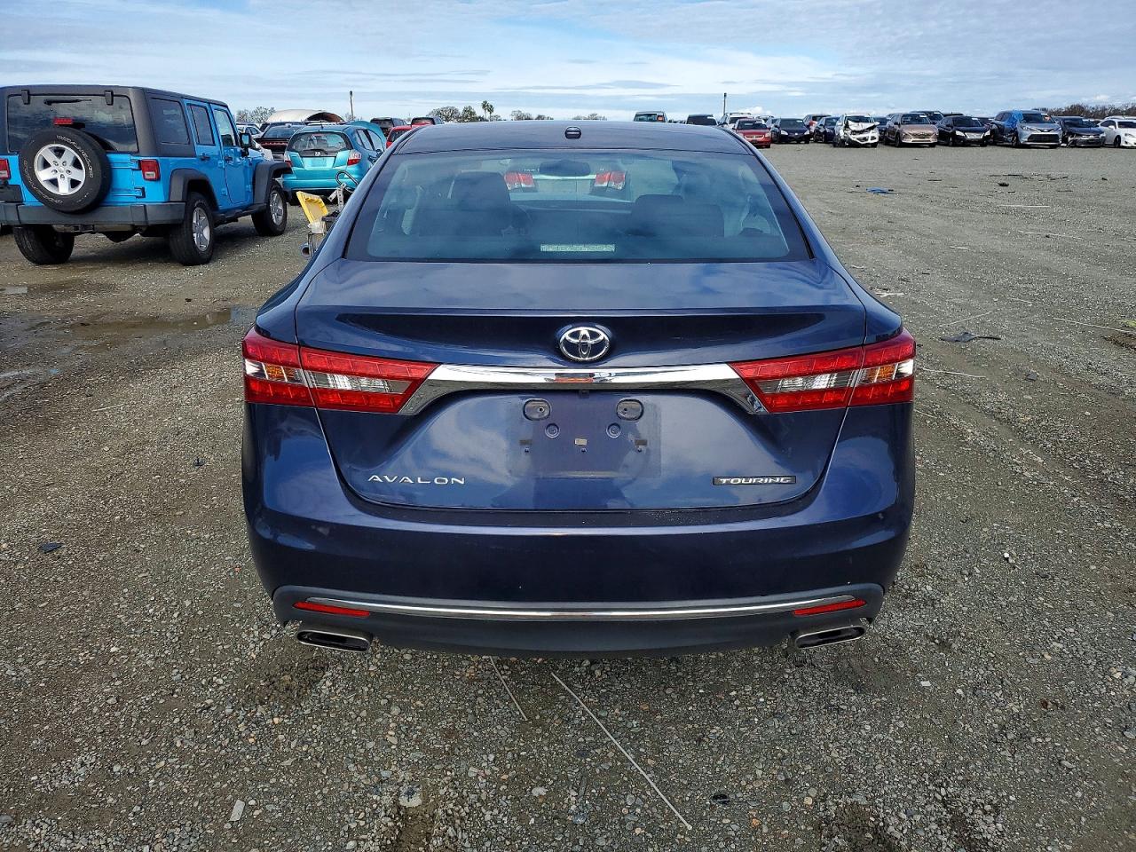 2016 TOYOTA AVALON XLE photo 6