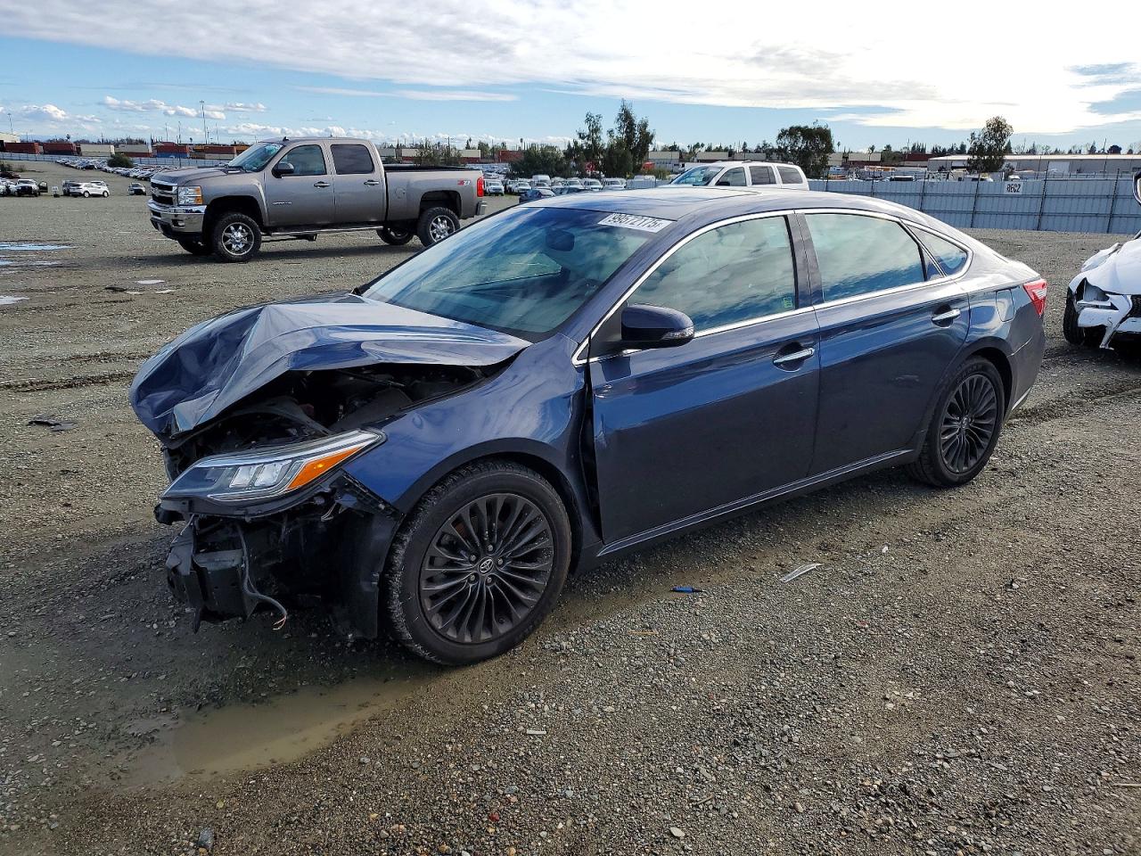 2016 TOYOTA AVALON