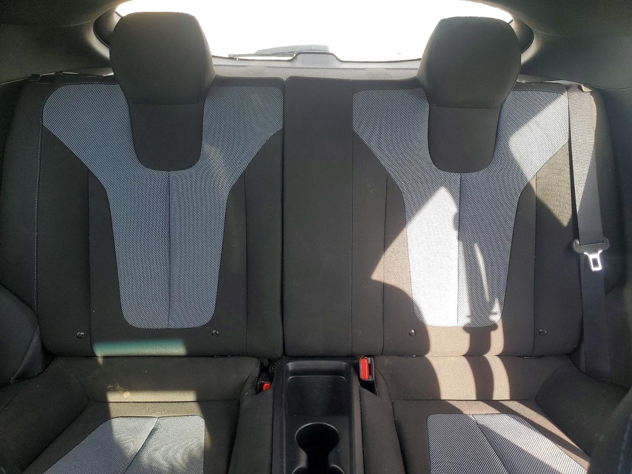 2019 HYUNDAI VELOSTER BASE photo 10