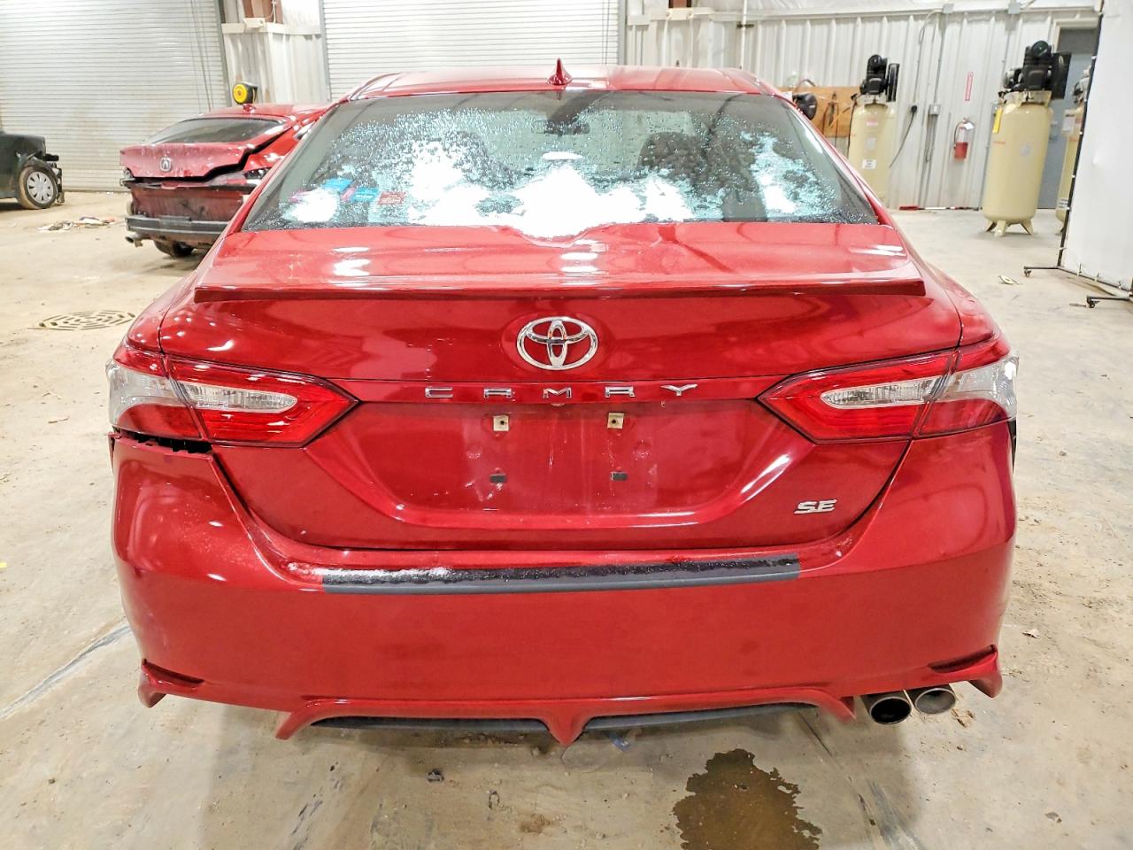 2019 TOYOTA CAMRY SE photo 6