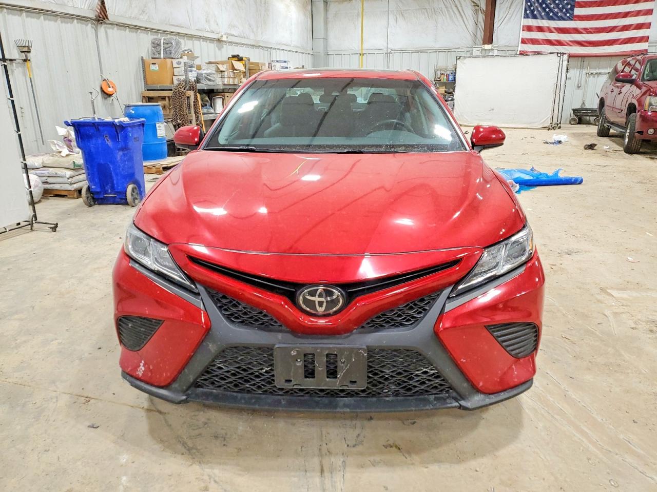 2019 TOYOTA CAMRY SE photo 5