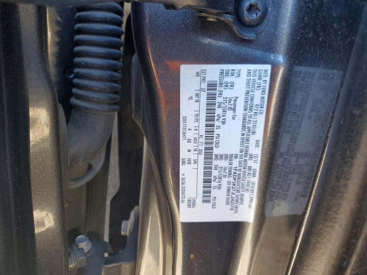2018 FORD FOCUS SE photo 12