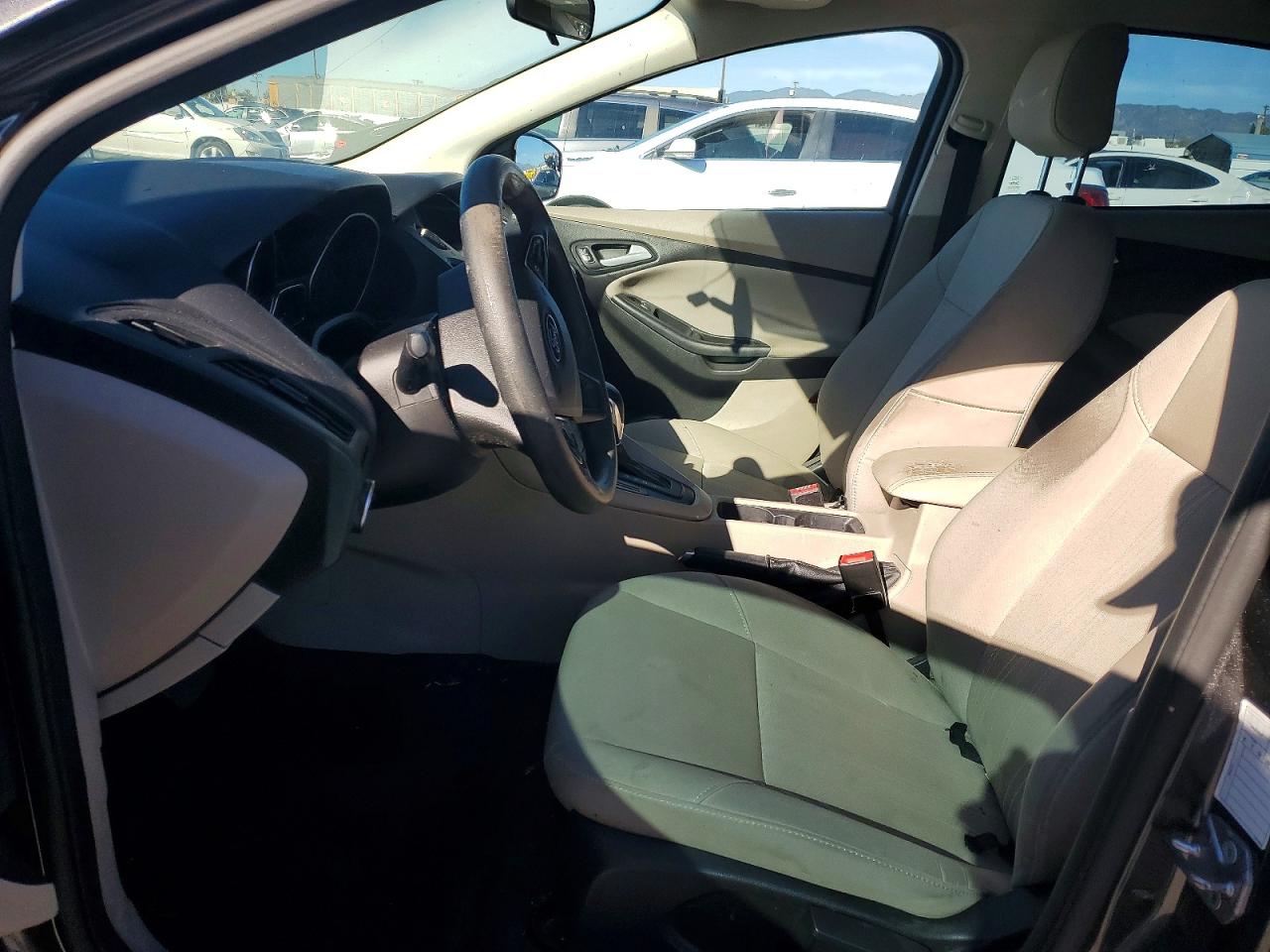 2018 FORD FOCUS SE photo 7