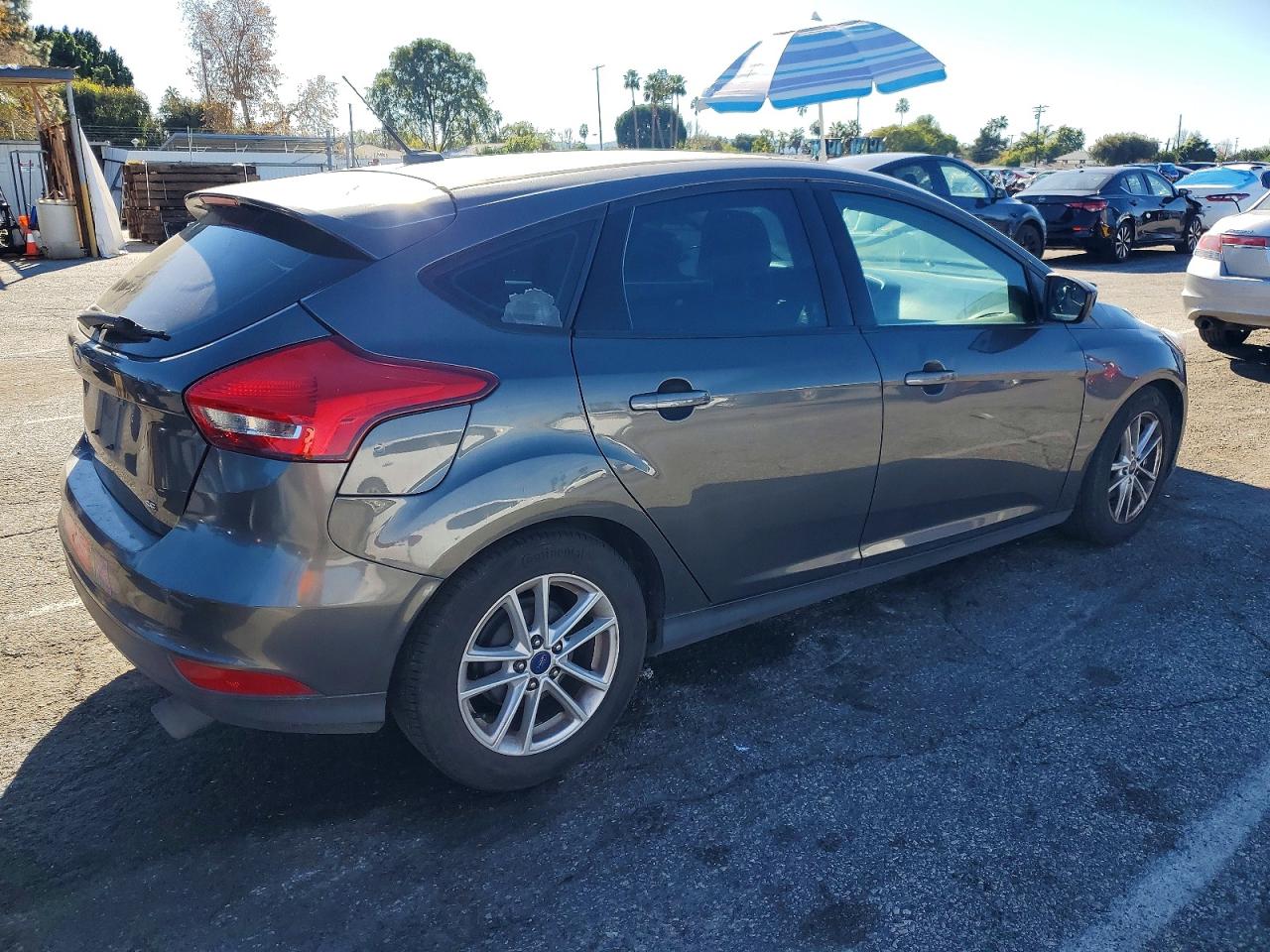 2018 FORD FOCUS SE photo 3