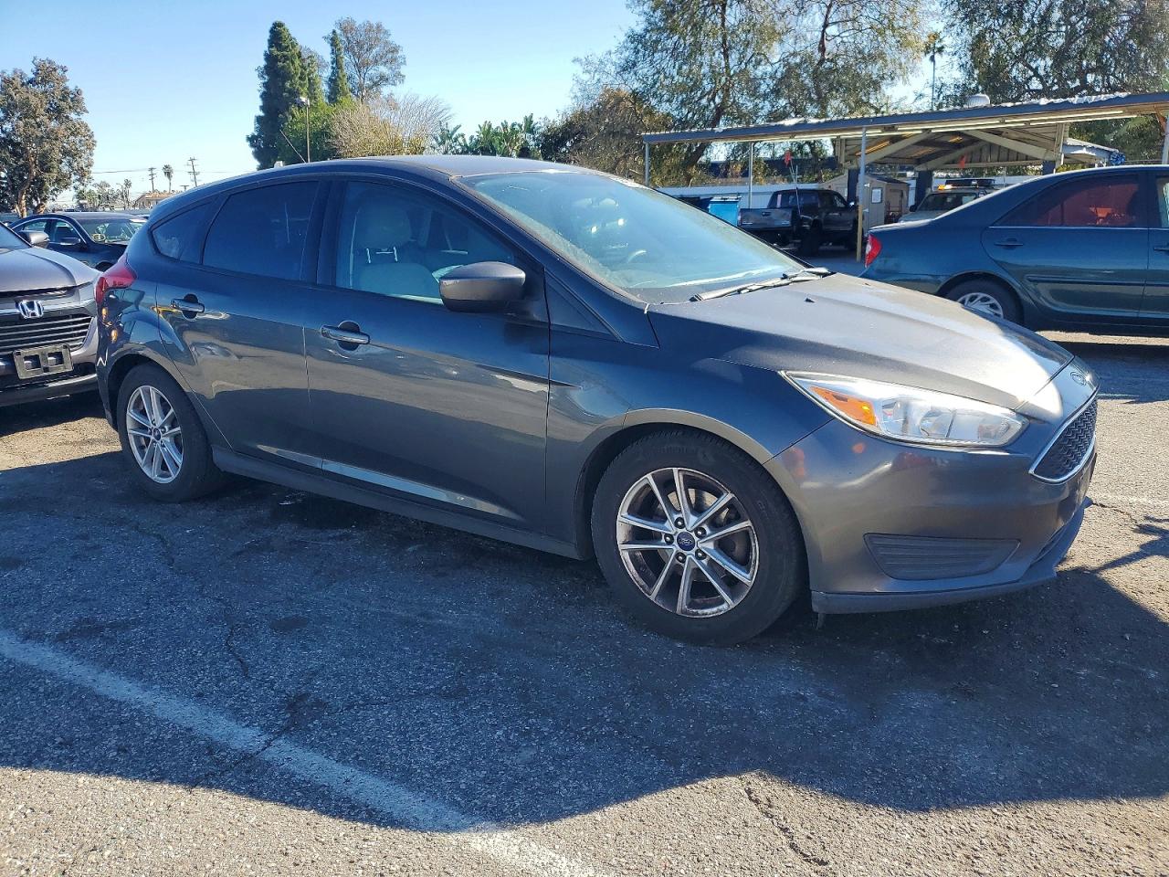 2018 FORD FOCUS SE photo 4