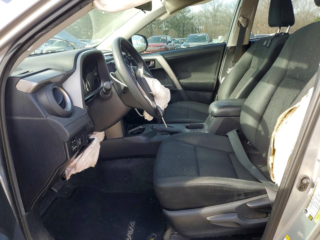 2016 TOYOTA RAV4 LE photo 7