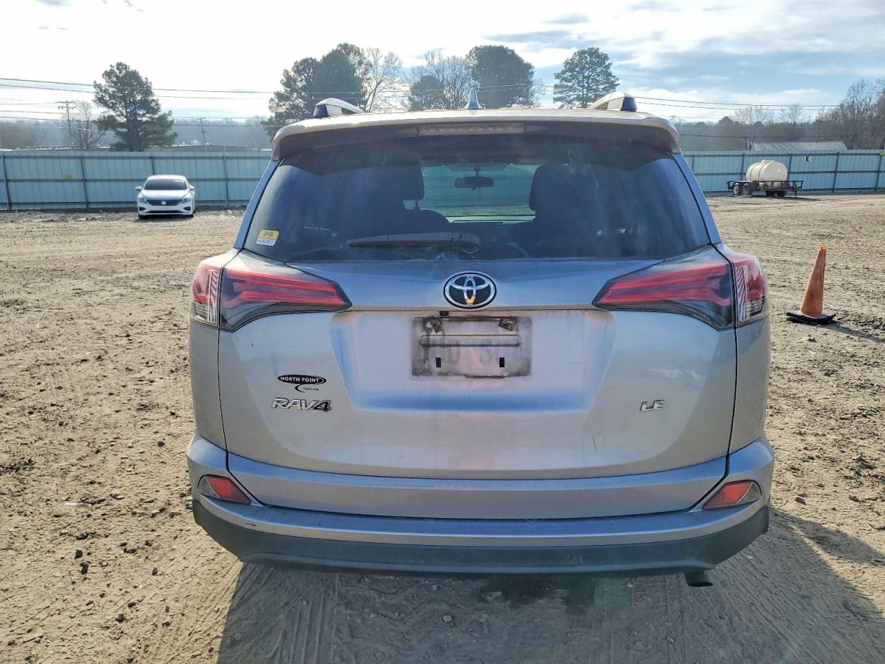 2016 TOYOTA RAV4 LE photo 6