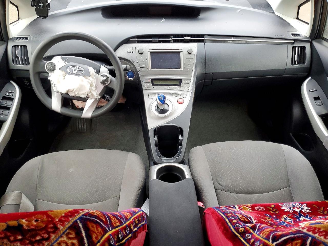 2013 TOYOTA PRIUS photo 8