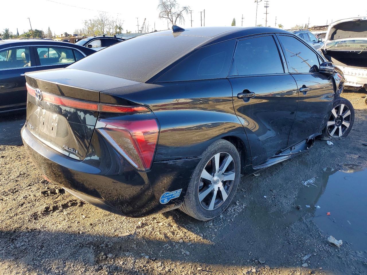 2020 TOYOTA MIRAI photo 3