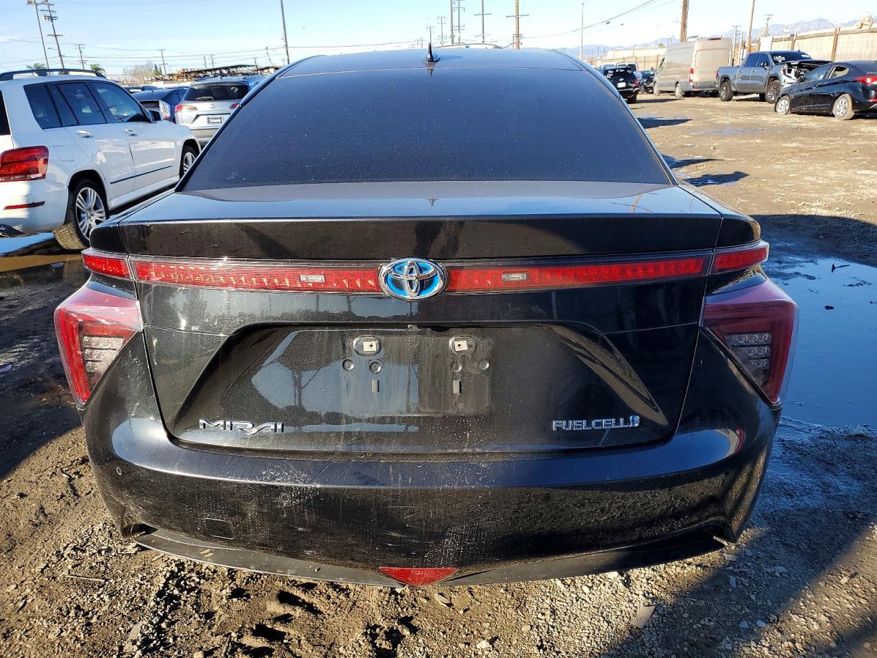 2020 TOYOTA MIRAI photo 6