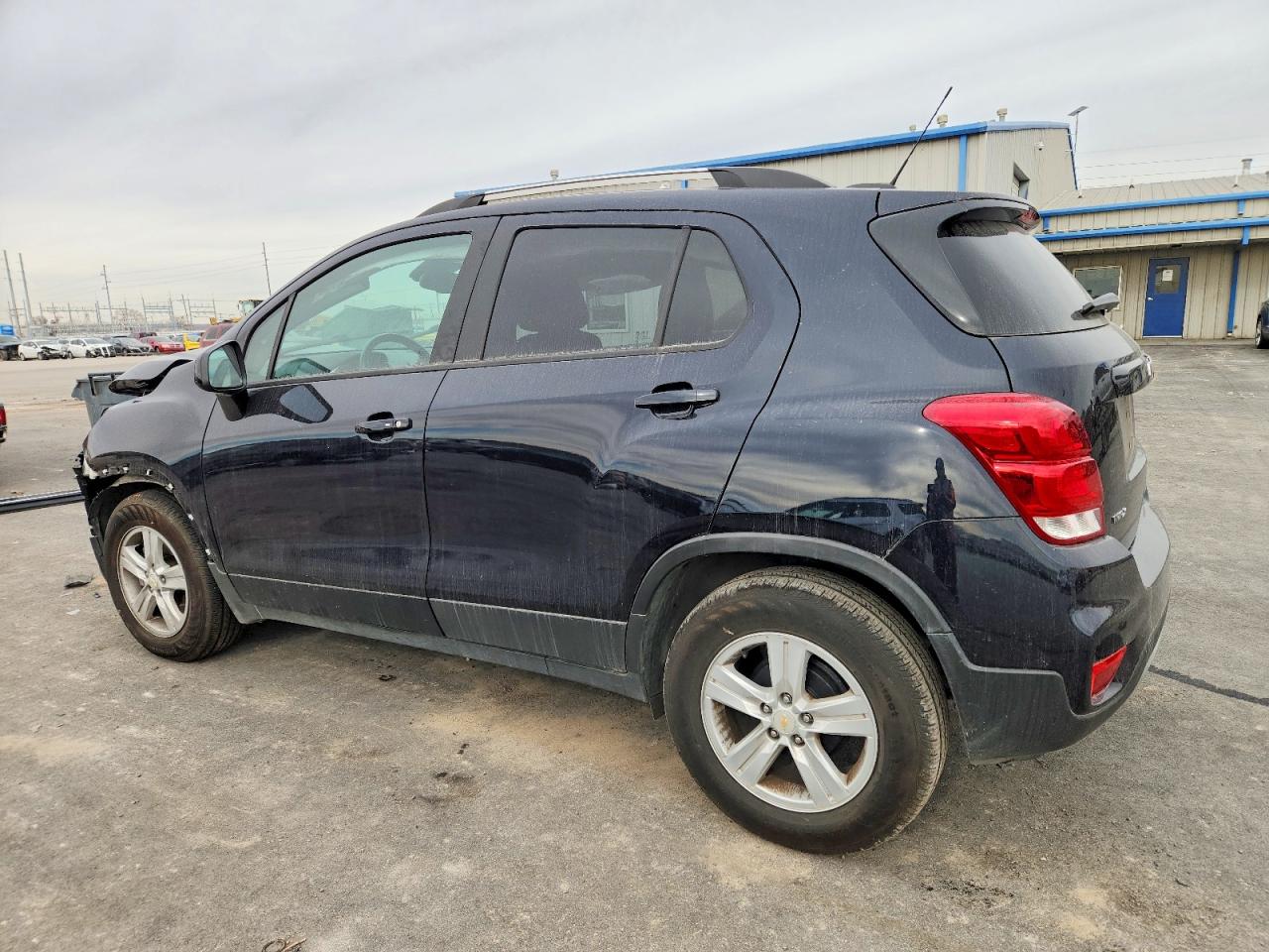 2022 CHEVROLET TRAX 1LT photo 2