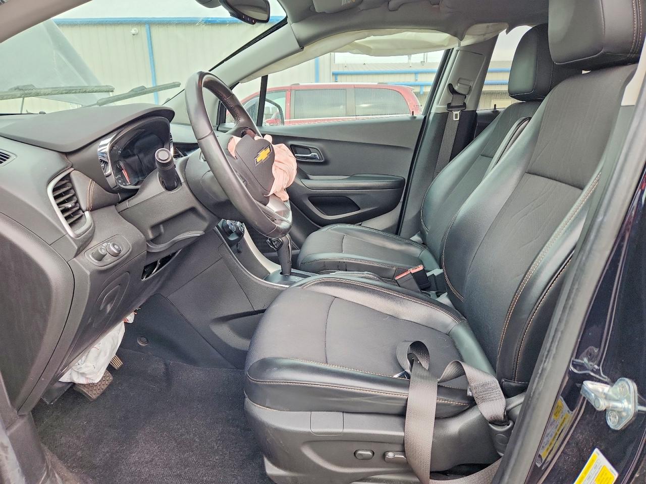 2022 CHEVROLET TRAX 1LT photo 7