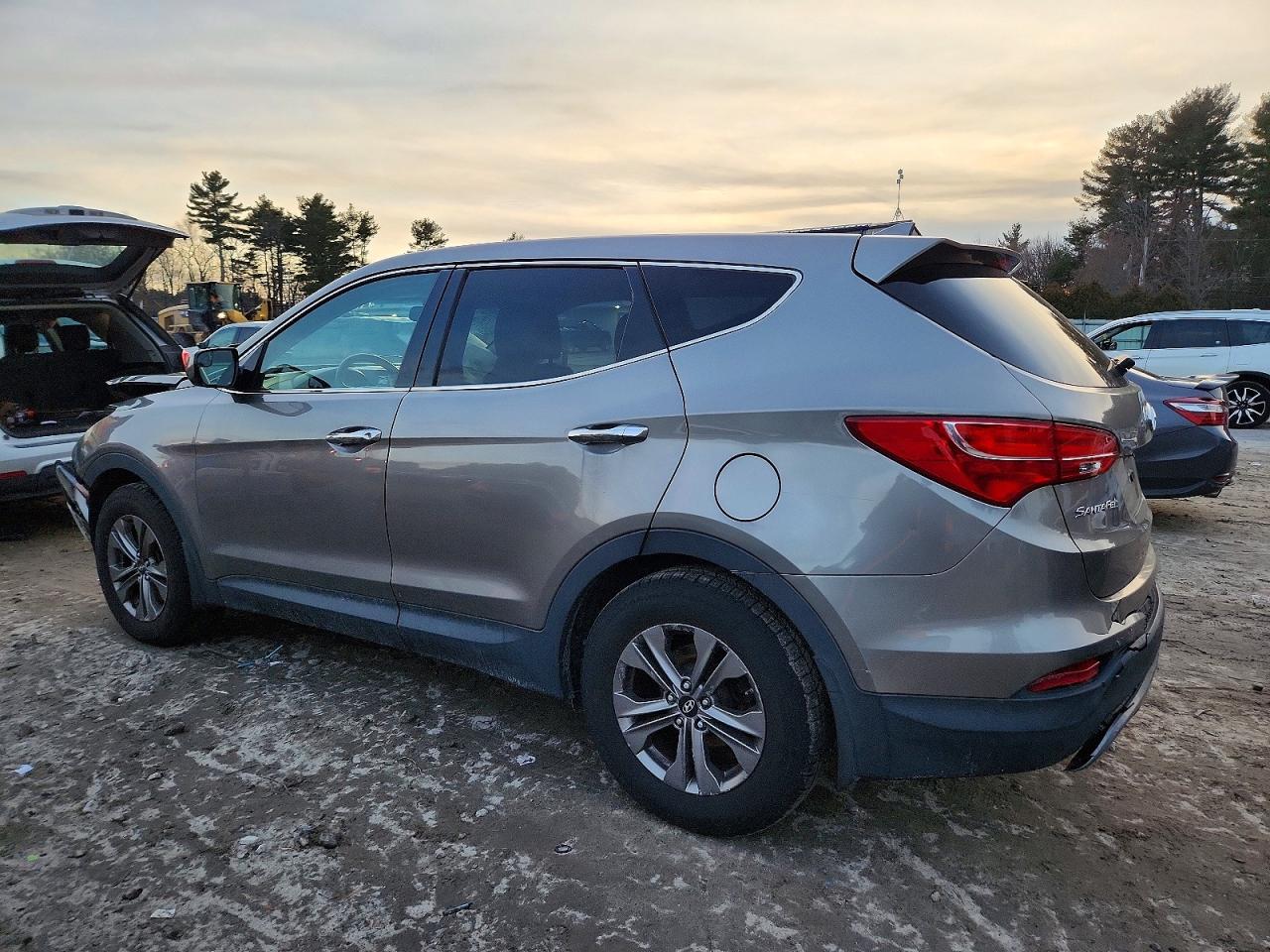 2015 HYUNDAI SANTA FE SPORT photo 2