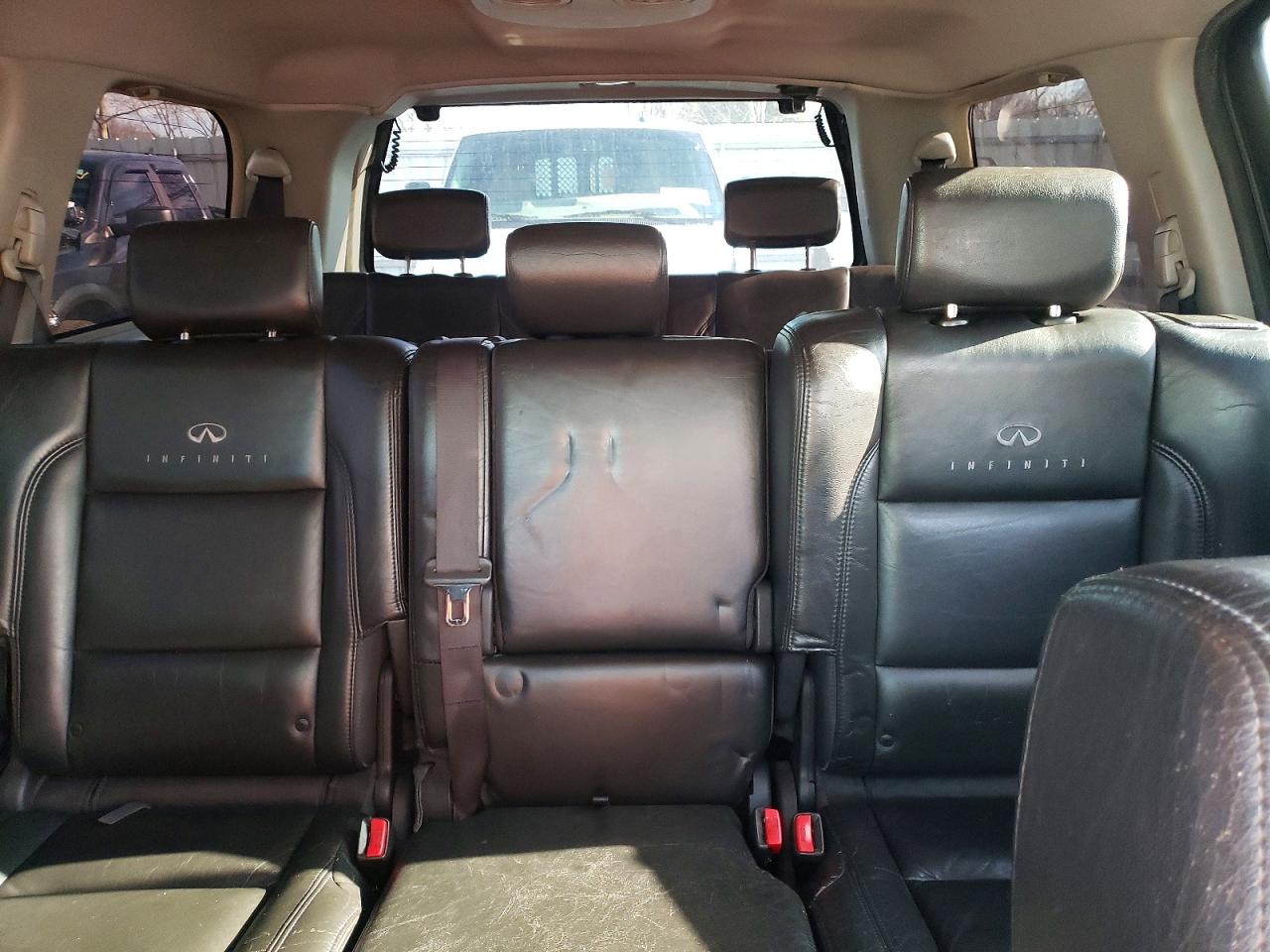2005 INFINITI QX56 photo 10