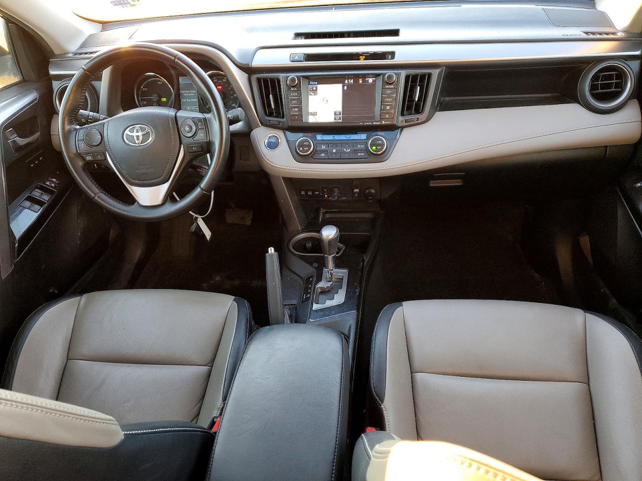 2016 TOYOTA RAV4 HV LIMITED photo 8