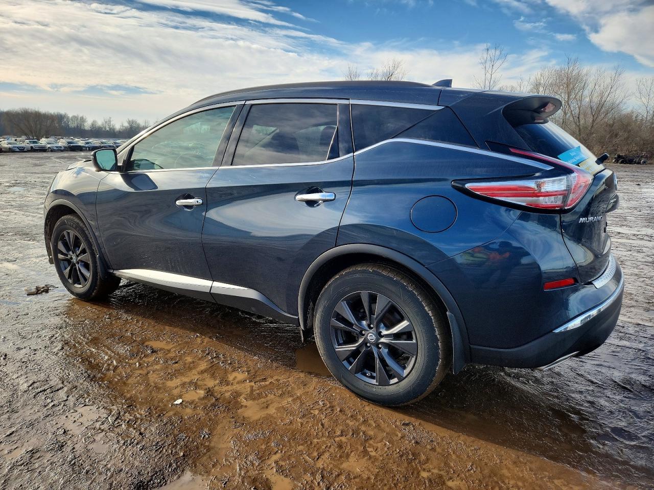 2018 NISSAN MURANO S photo 2