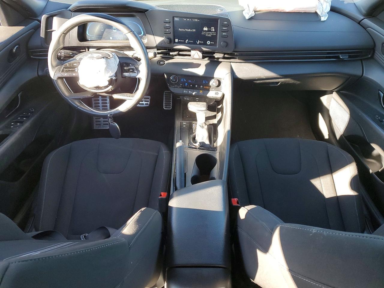 2025 HYUNDAI ELANTRA SEL SPORT photo 8