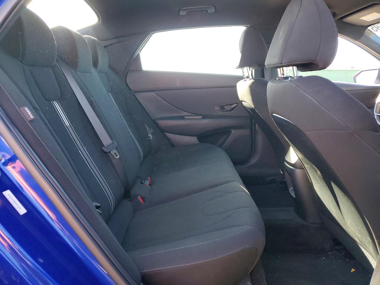 2025 HYUNDAI ELANTRA SEL SPORT photo 10