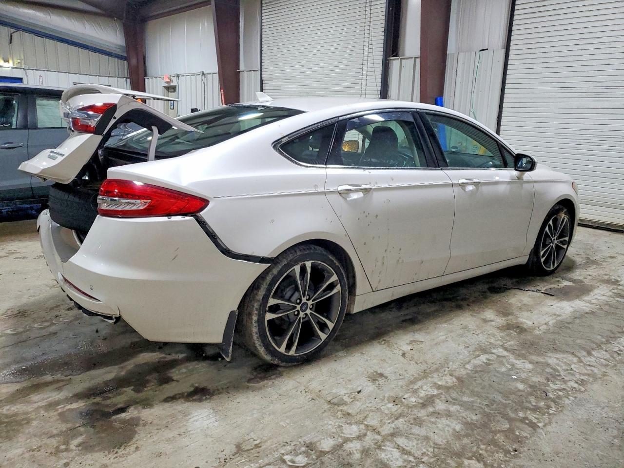 2019 FORD FUSION TITANIUM photo 3