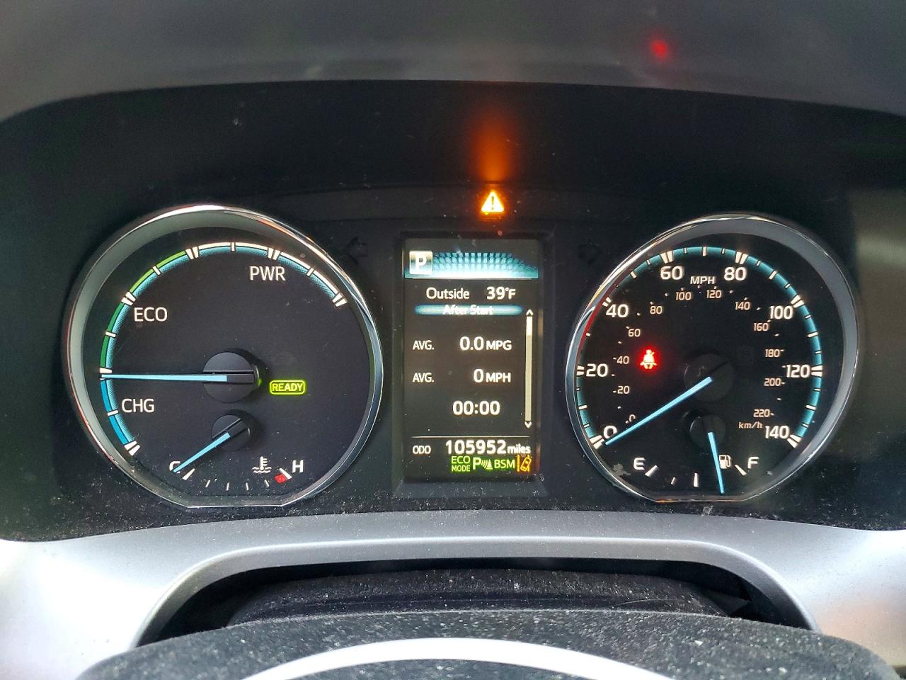 2017 TOYOTA RAV4 HV LE photo 9